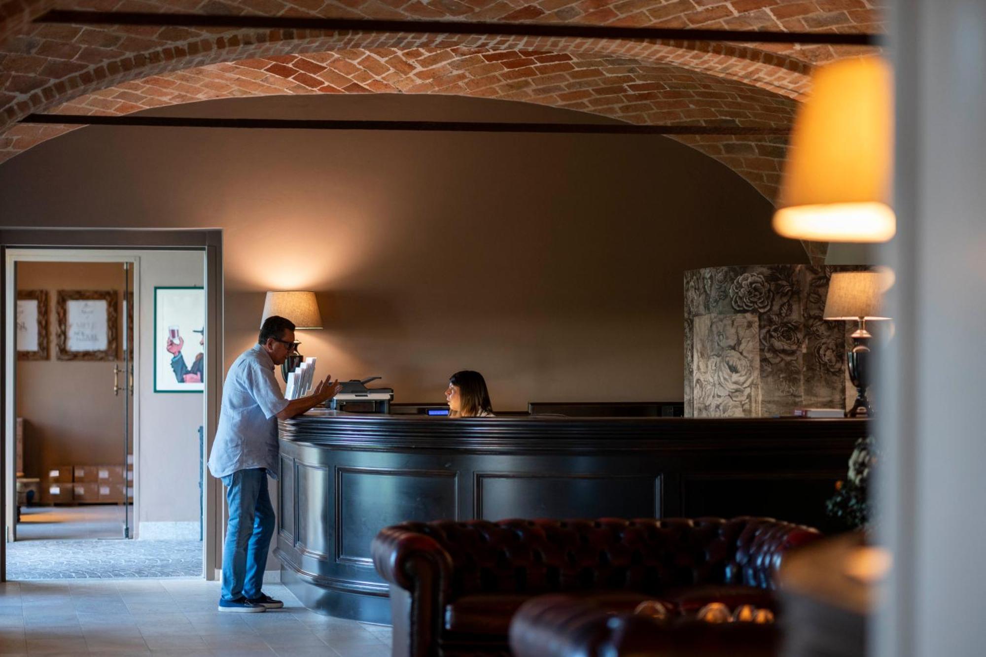 Spinerola Hotel Restaurant E Spa Arborea Moncalvo Eksteriør bilde
